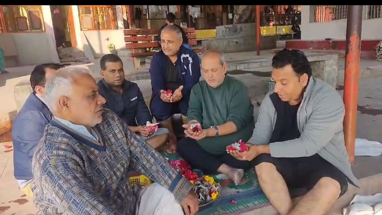 Safe India Foundation Performs Last Rites for 5 Unclaimed Ashes and Conducts Holy Basil Immersion