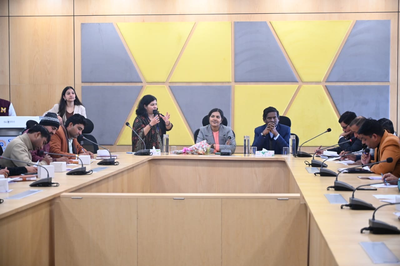 Quiz Competition Organized at SRM University Under the Leadership of Deputy Commissioner of Police (East & Cyber) Ms. Prabeena P