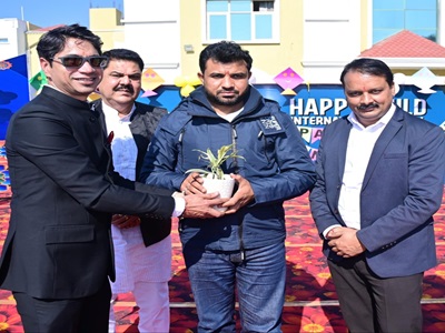 Grandparents Are Strong Bonds for Young Children: Chief Guest