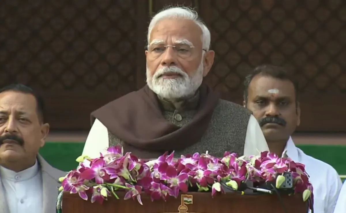 PM Modi Begins Budget Session with Prayers to Goddess Lakshmi, Reaffirms Vision for a Developed India by 2047